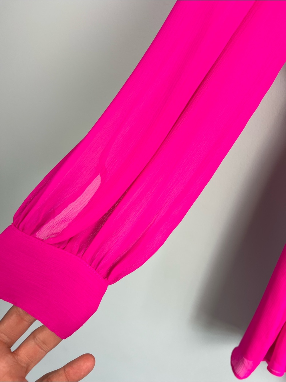 Express NWT Hot Pink Surplice Wrap Romper Long Sleeve Tie Waist Size XS - Picture 5 of 12